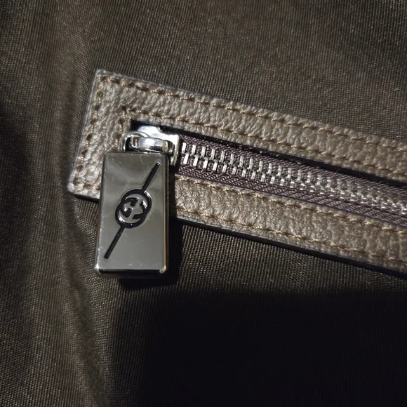 Tender GG Supreme Monogram Textured Dollar Calfskin Web Tote. - Picture 9 of 14